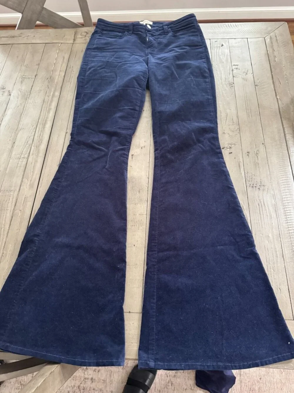 L'AGENCE Solana Big Flare Jeans Navy Blue Velvet Size 26